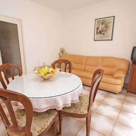 Rocka 1195 Apartment *