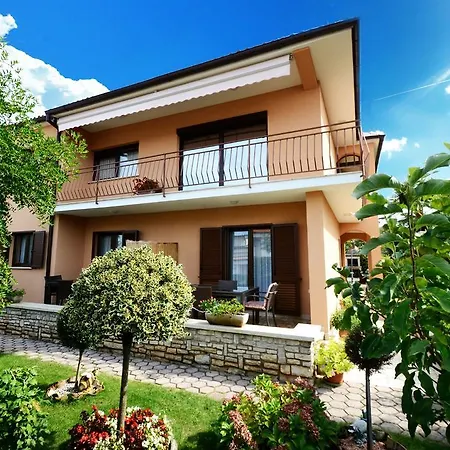 Apartment Rocka 1195 *