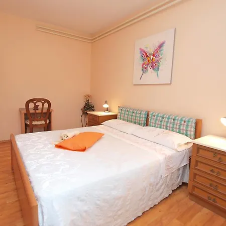 Rocka 1195 Apartment *