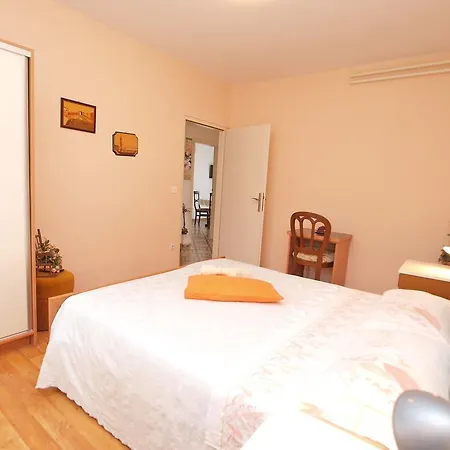 Apartment Rocka 1195 *