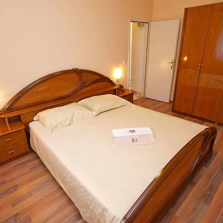 Rocka 1195 Apartamento *