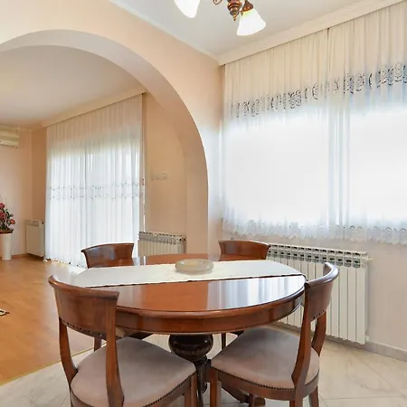 Rocka 1195 Porec